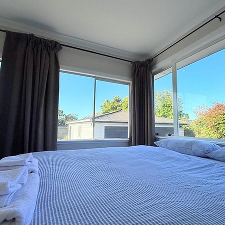 Cozy Taranaki Homestay สแตรทฟอร์ด ภายนอก รูปภาพ