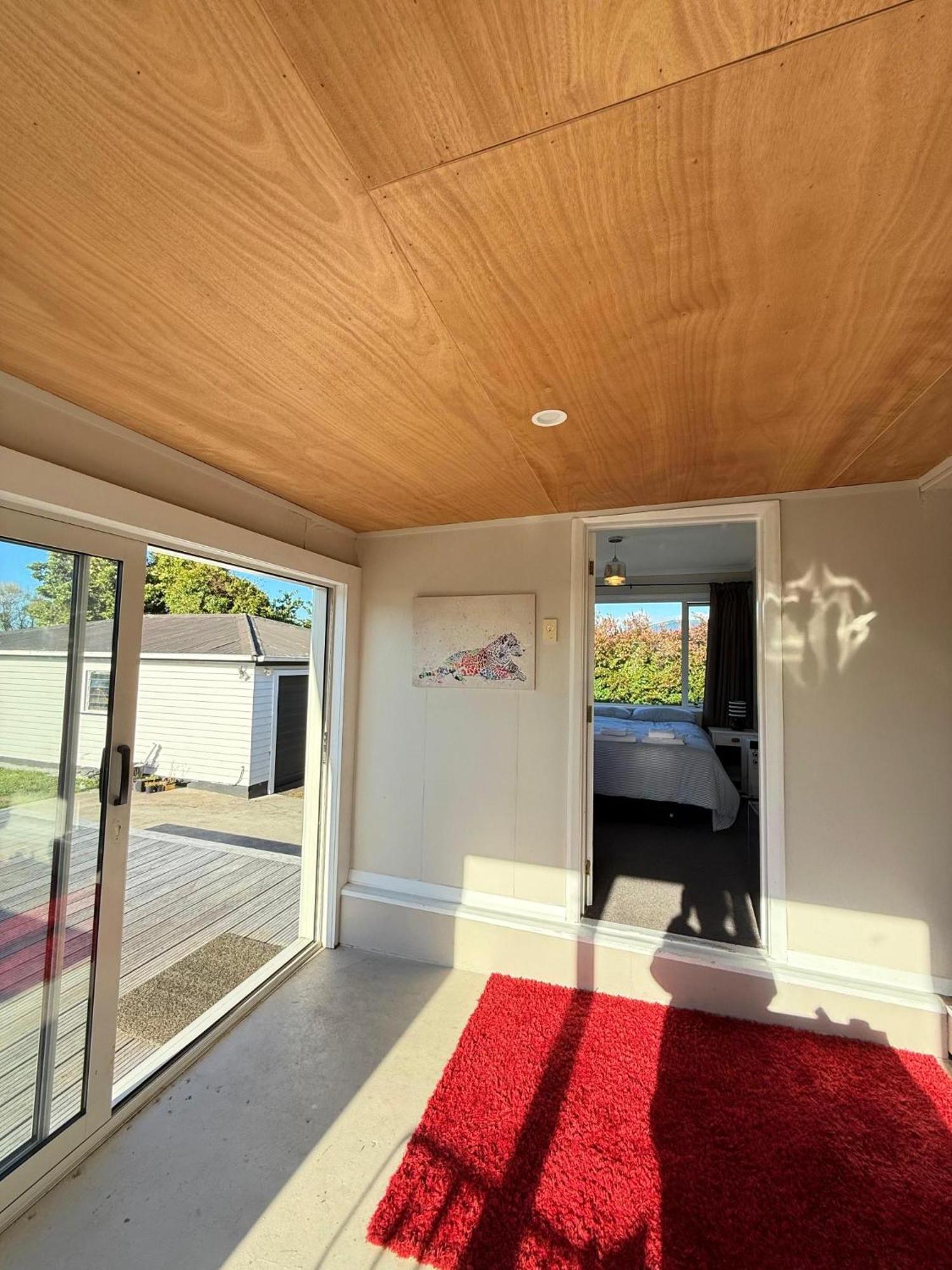 Cozy Taranaki Homestay สแตรทฟอร์ด ภายนอก รูปภาพ